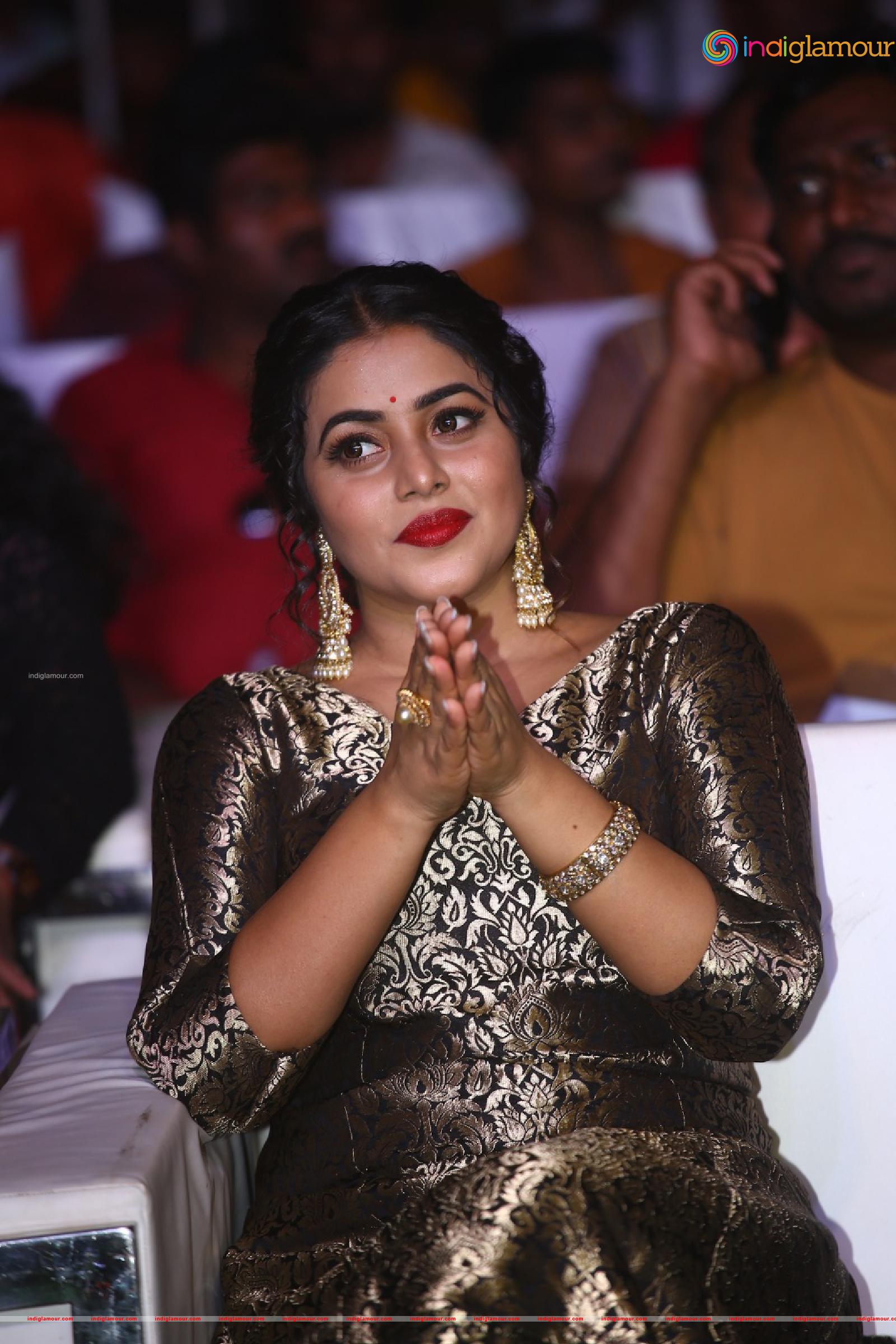 Shamna Kasim Actress hd photo