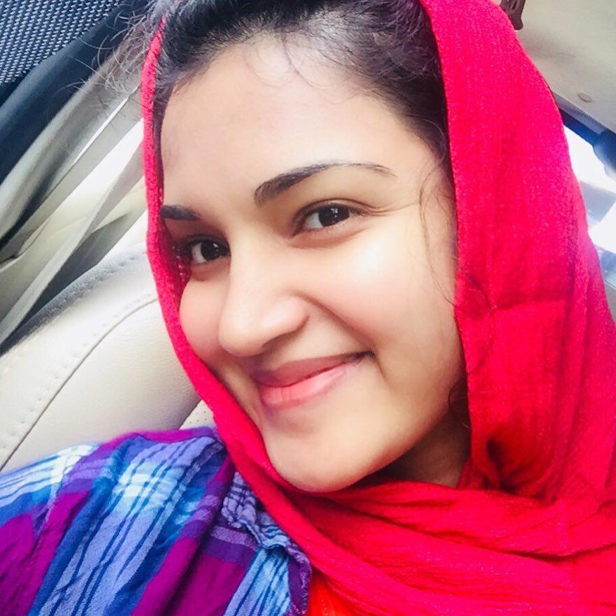 Honey Rose Actress hd photo