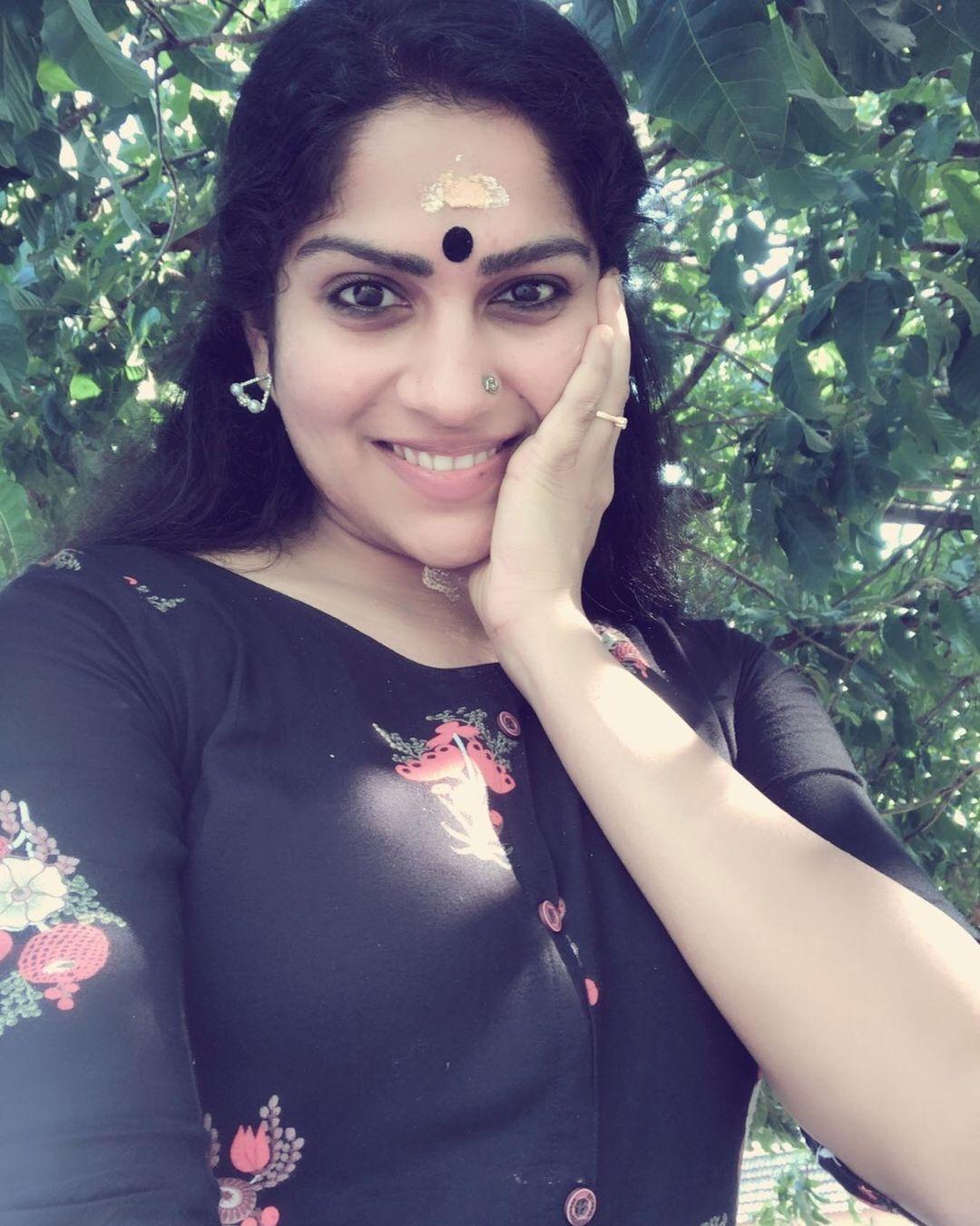 Swasika Actress hd photo