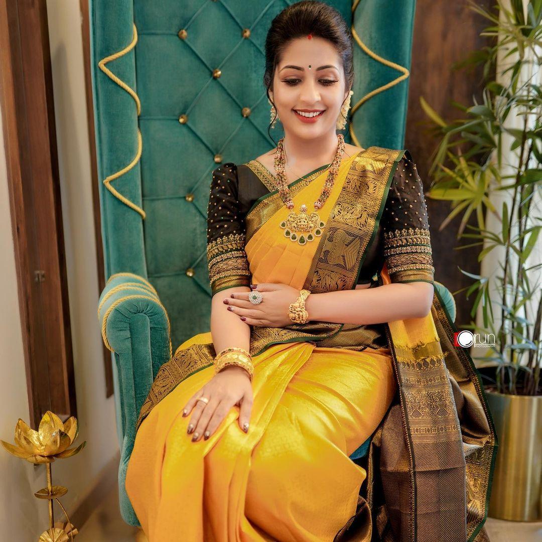 Navya Nair Actress hd photo