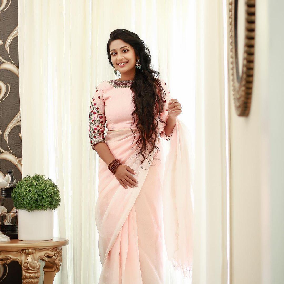 Navya Nair Actress hd photo