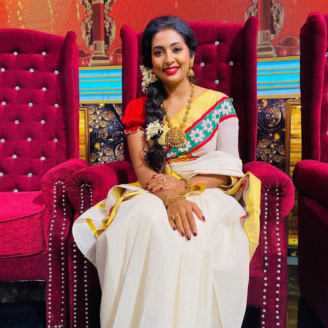 Navya Nair Actress hd photo