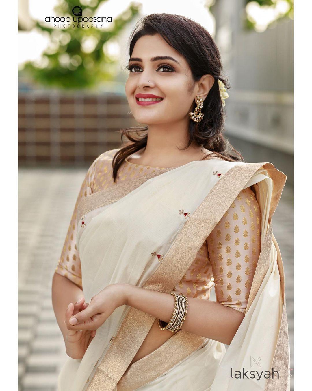 Divya Pillai Actress hd photo