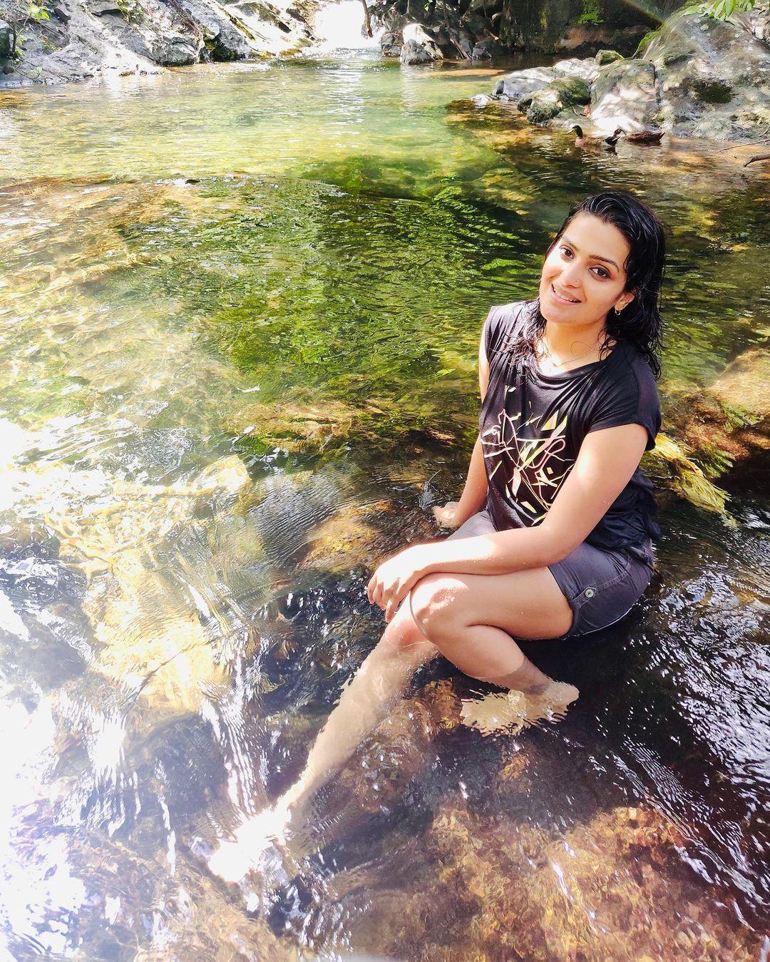 Divya Pillai Actress hd photo