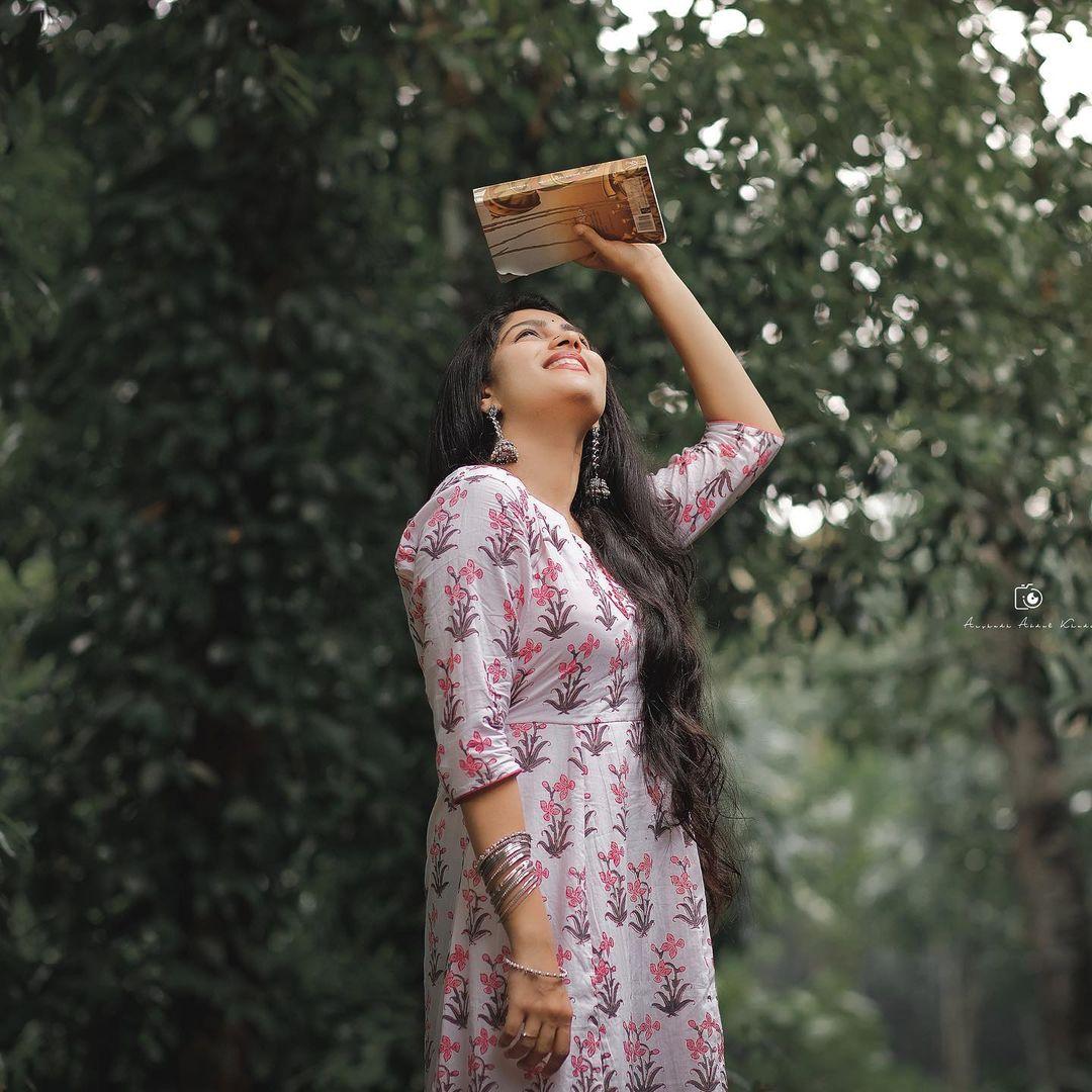 Swasika Actress hd photo