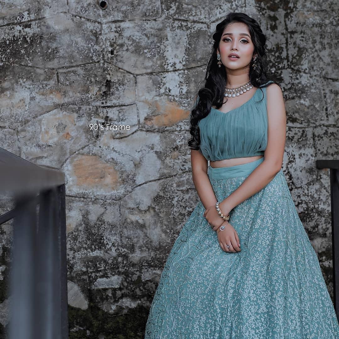Anikha Surendran Actress hd photo