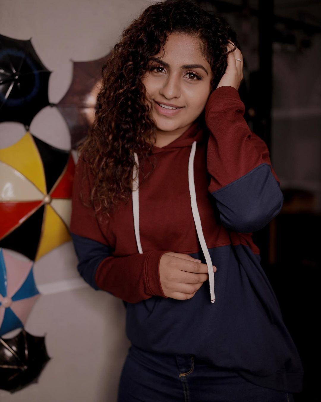 Noorin Shereef Actress hd photo