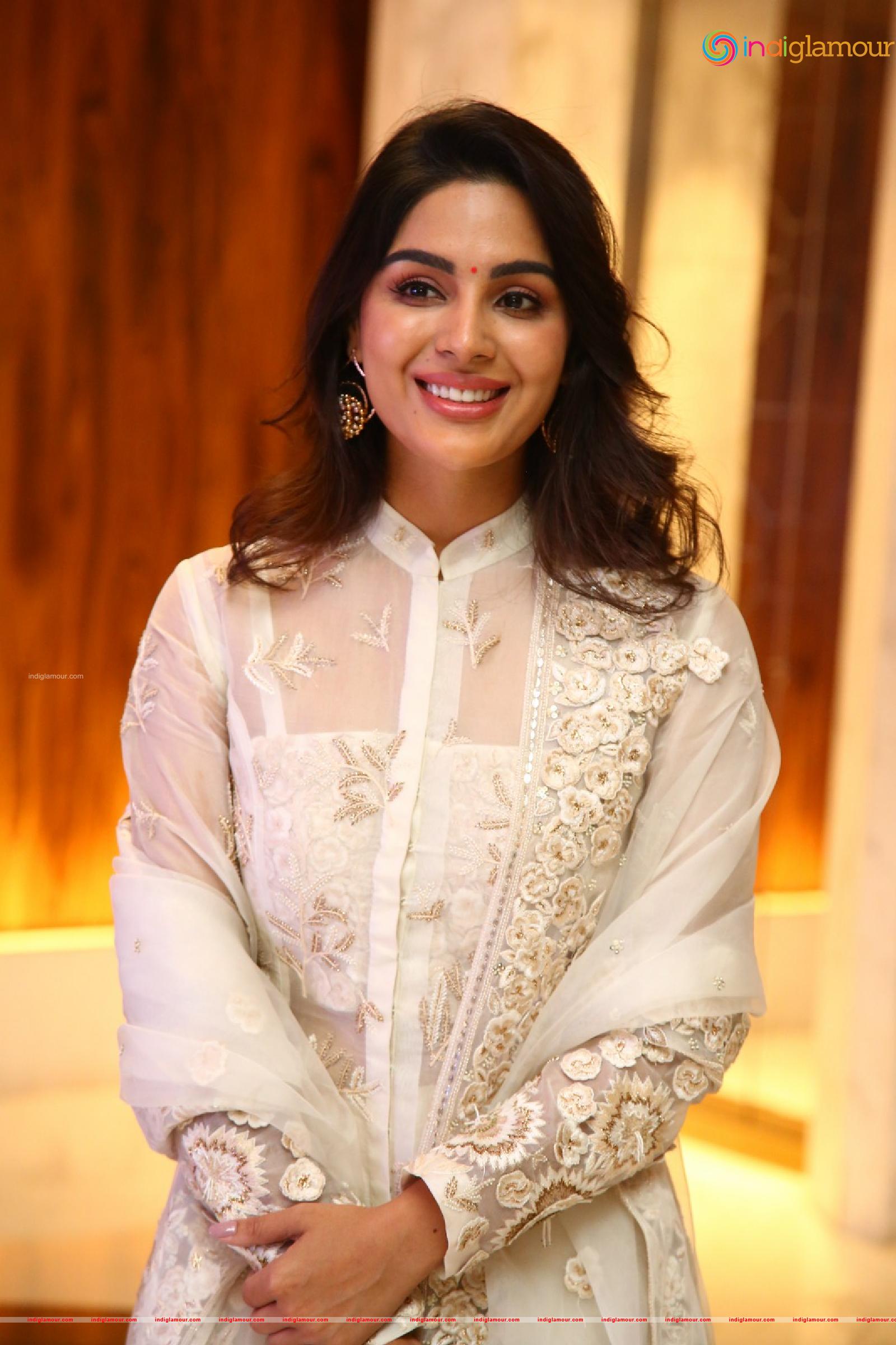 Samyuktha Menon Actress hd photo