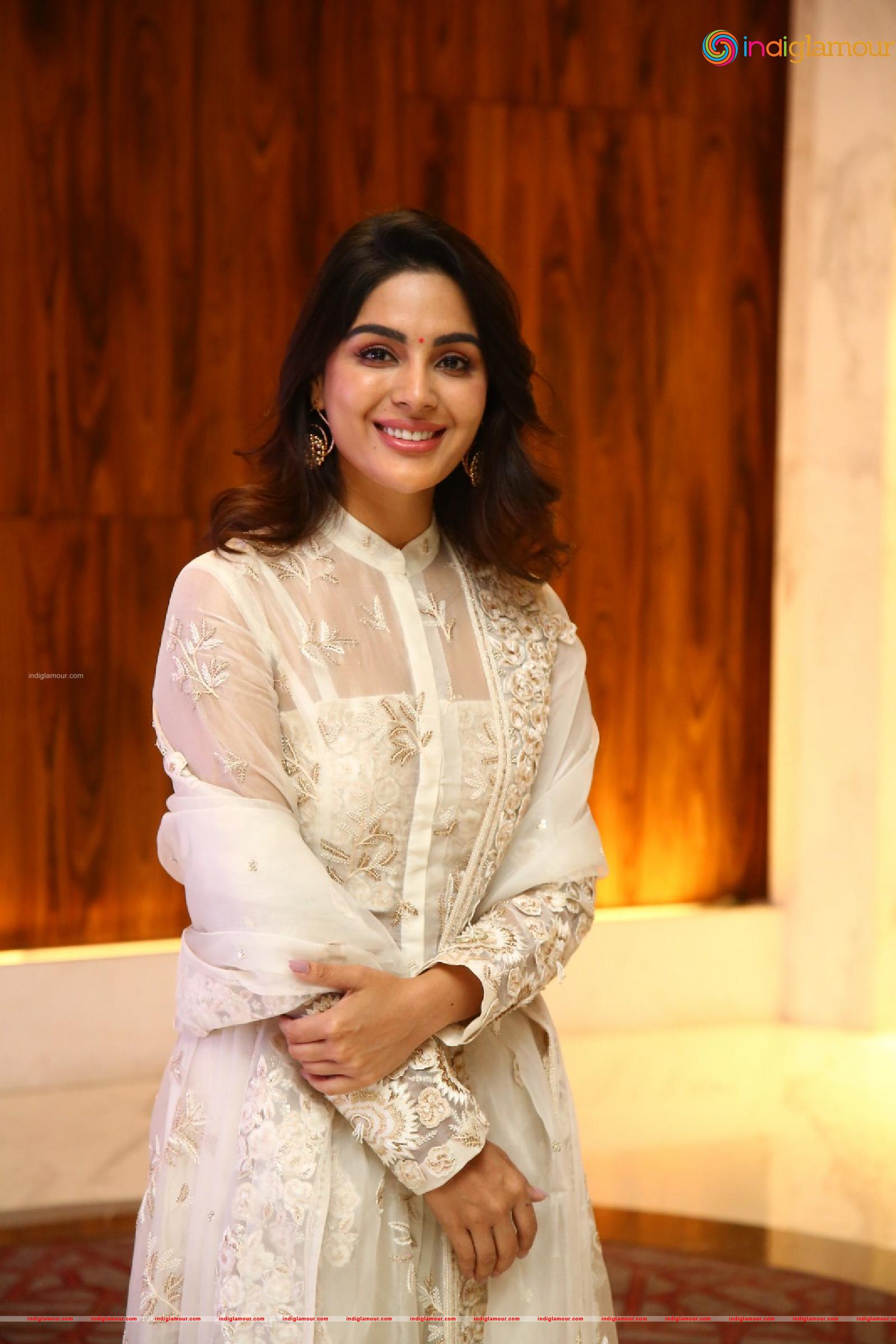 Samyuktha Menon Actress hd photo