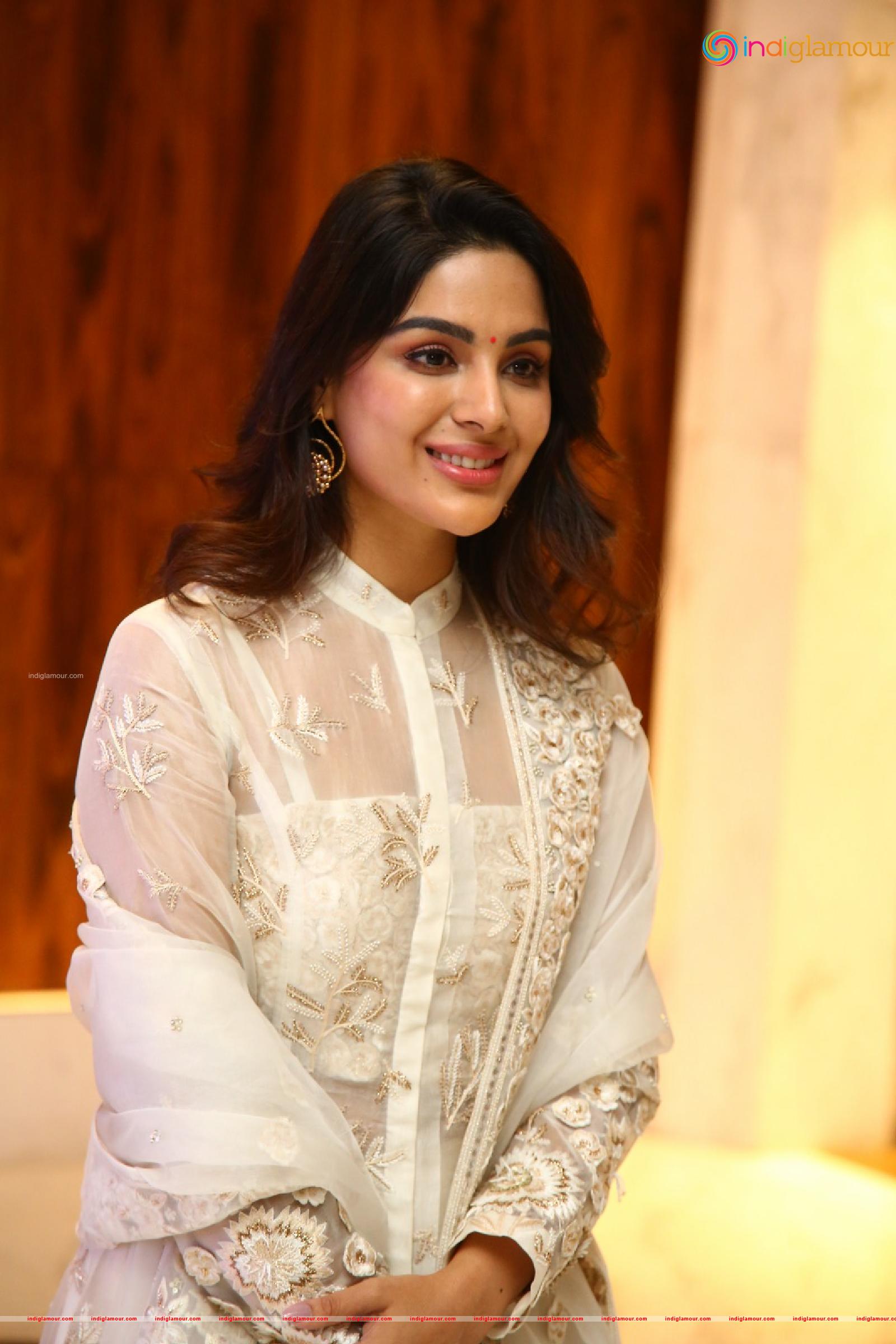 Samyuktha Menon Actress hd photo