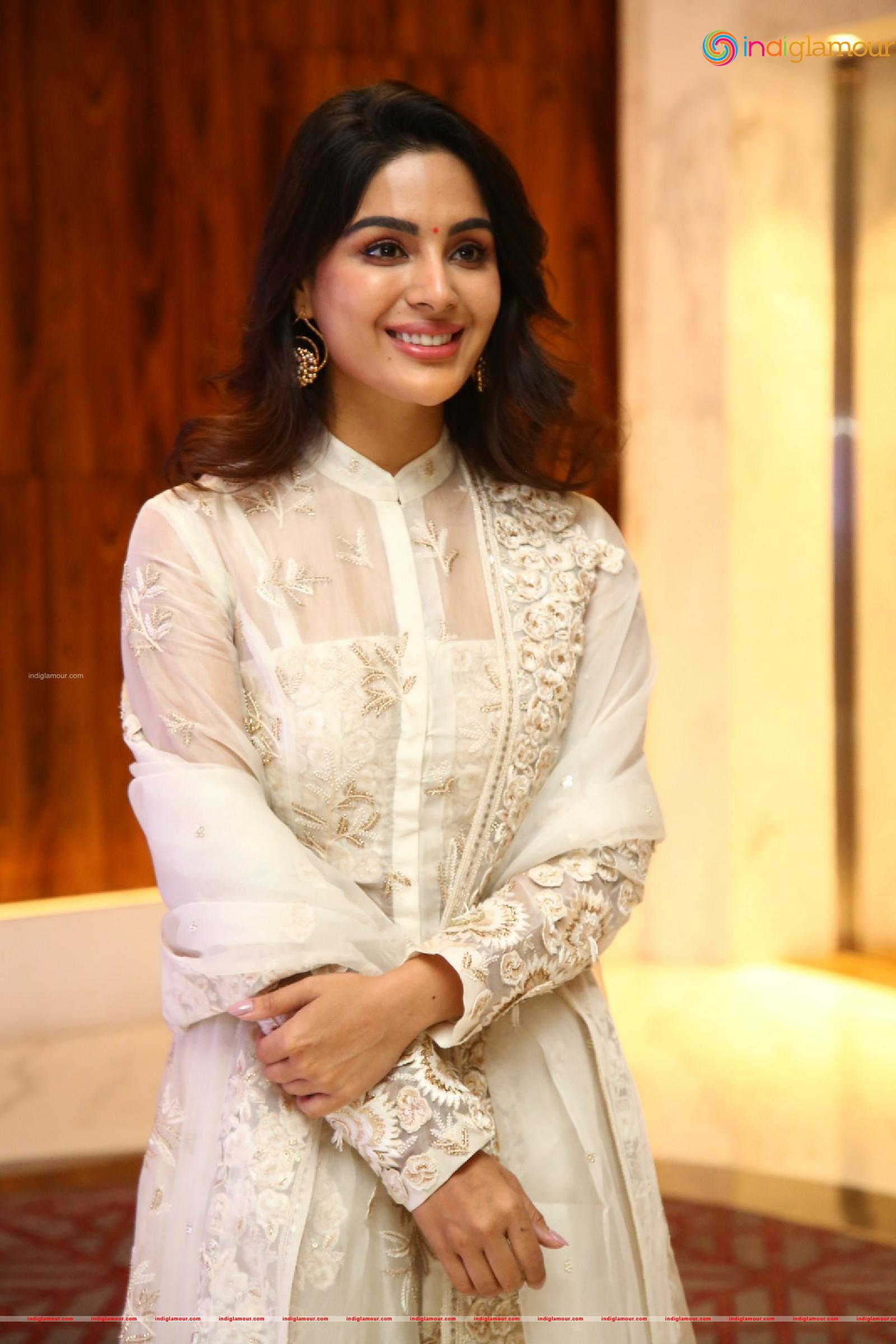 Samyuktha Menon Actress hd photo