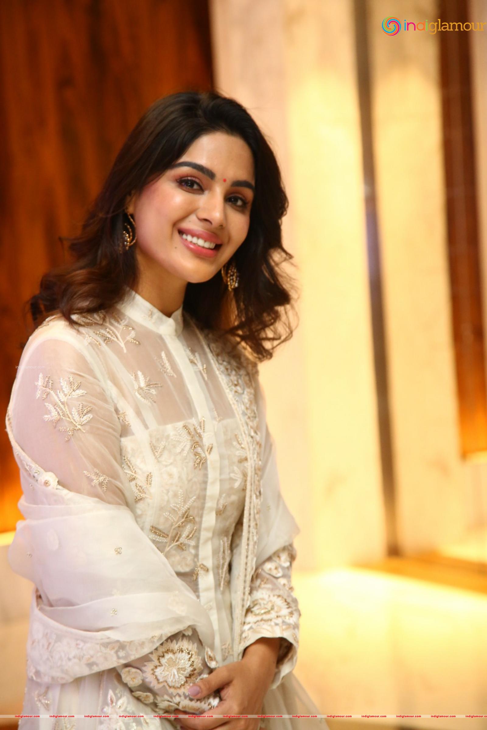 Samyuktha Menon Actress hd photo