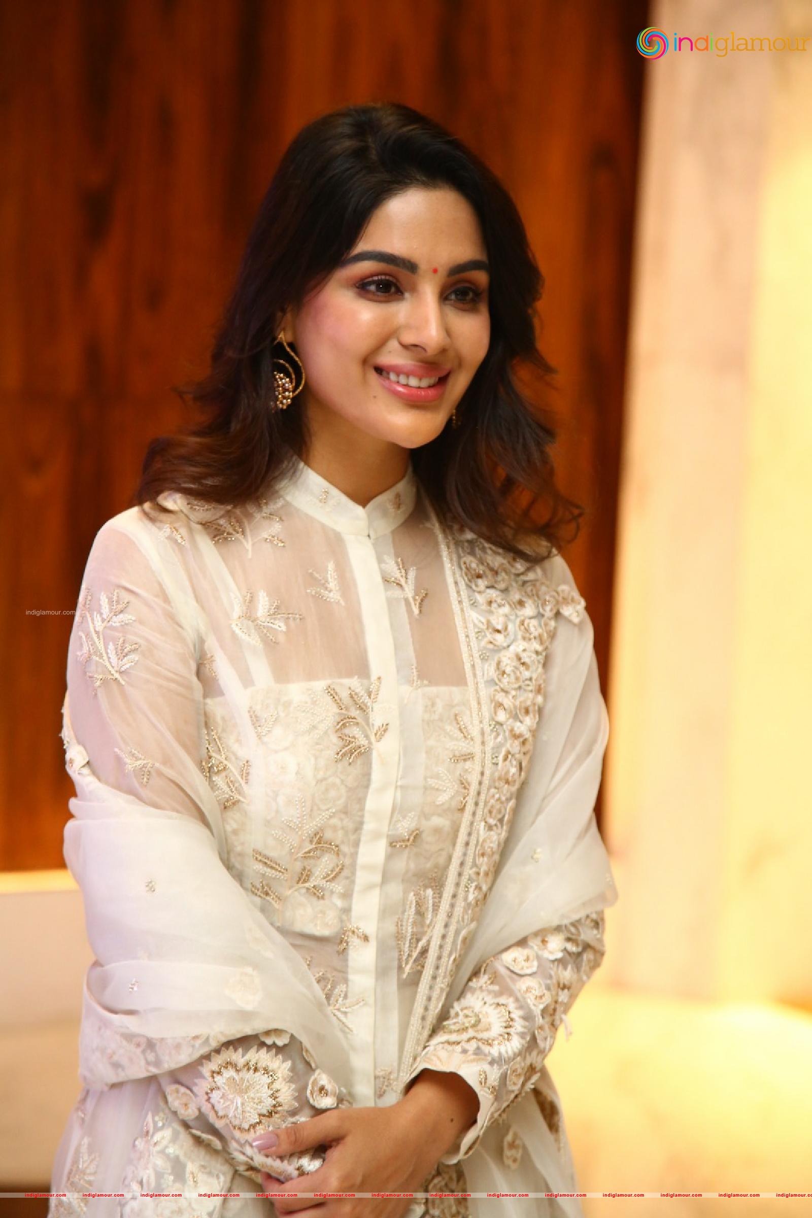 Samyuktha Menon Actress hd photo