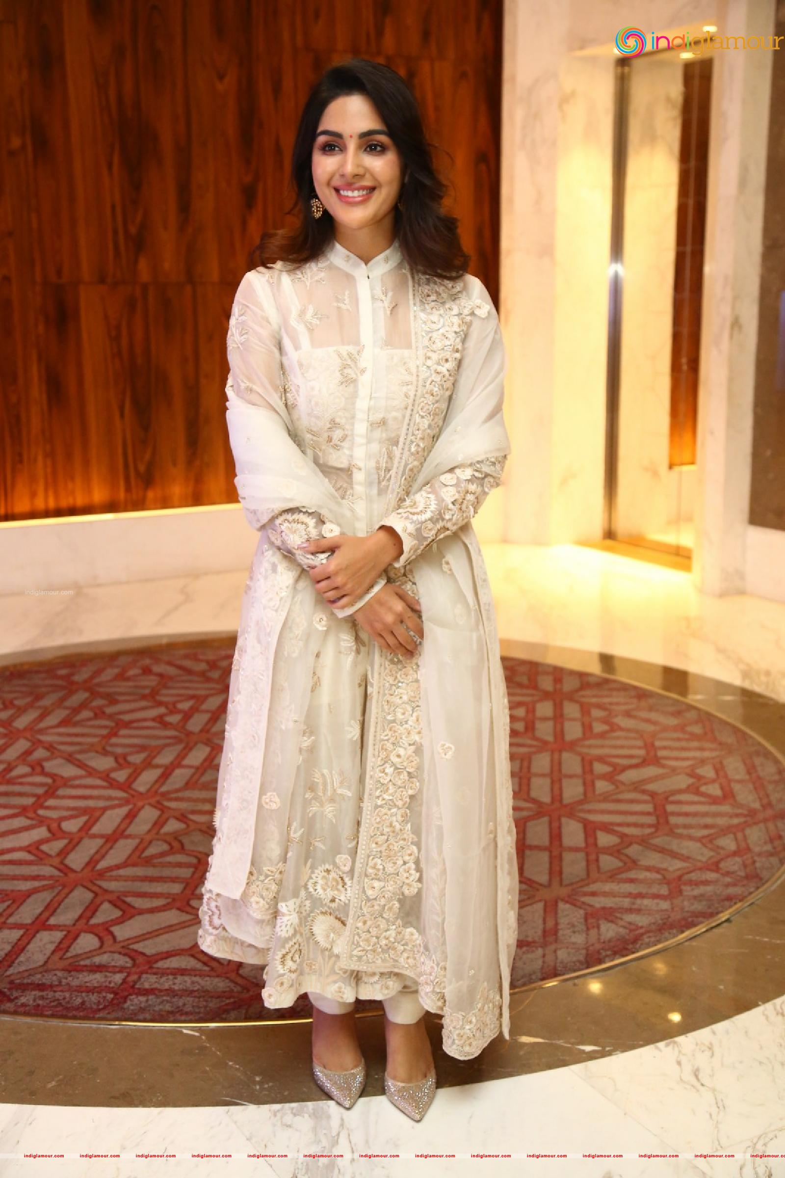 Samyuktha Menon Actress hd photo