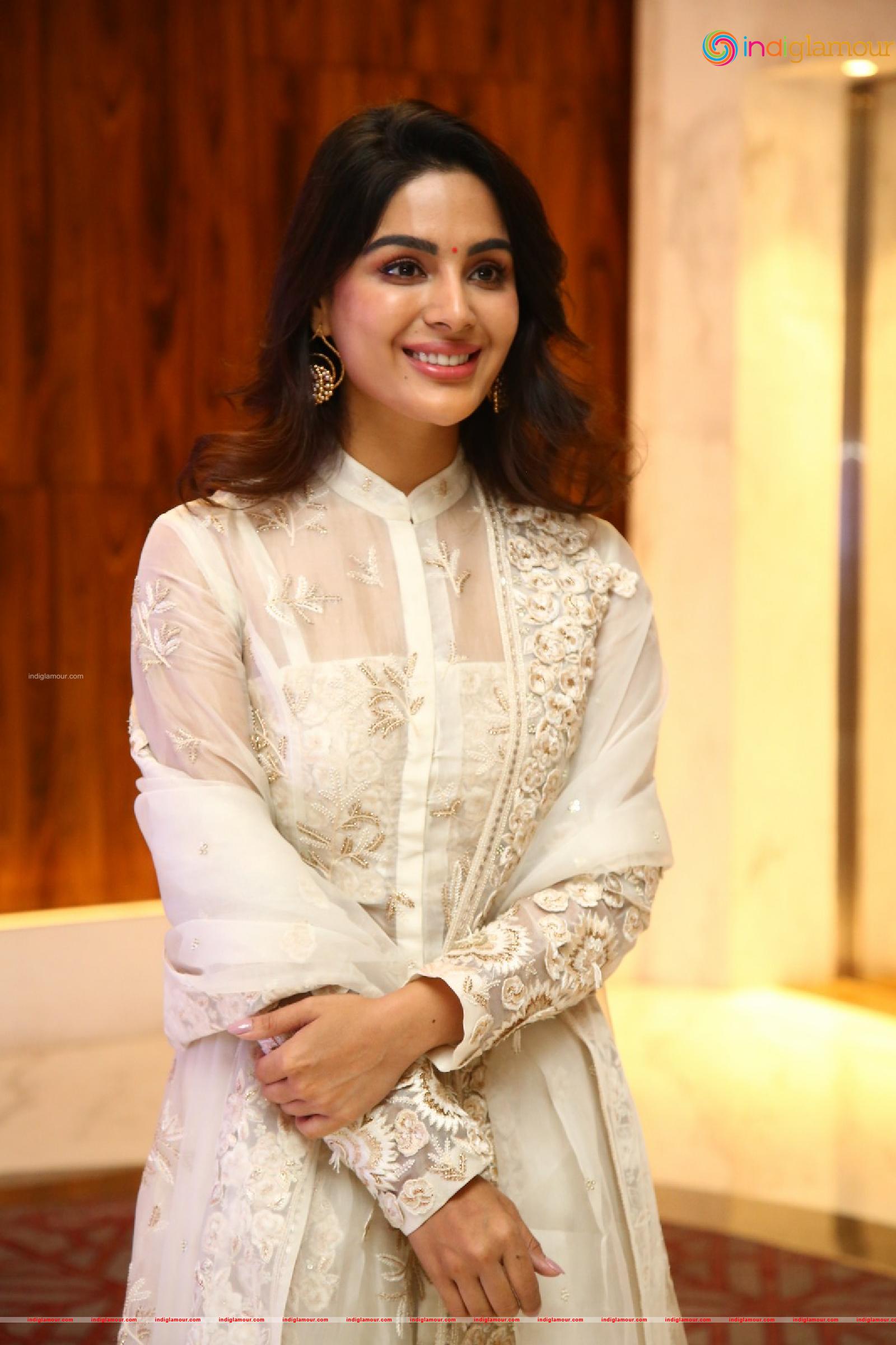 Samyuktha Menon Actress hd photo