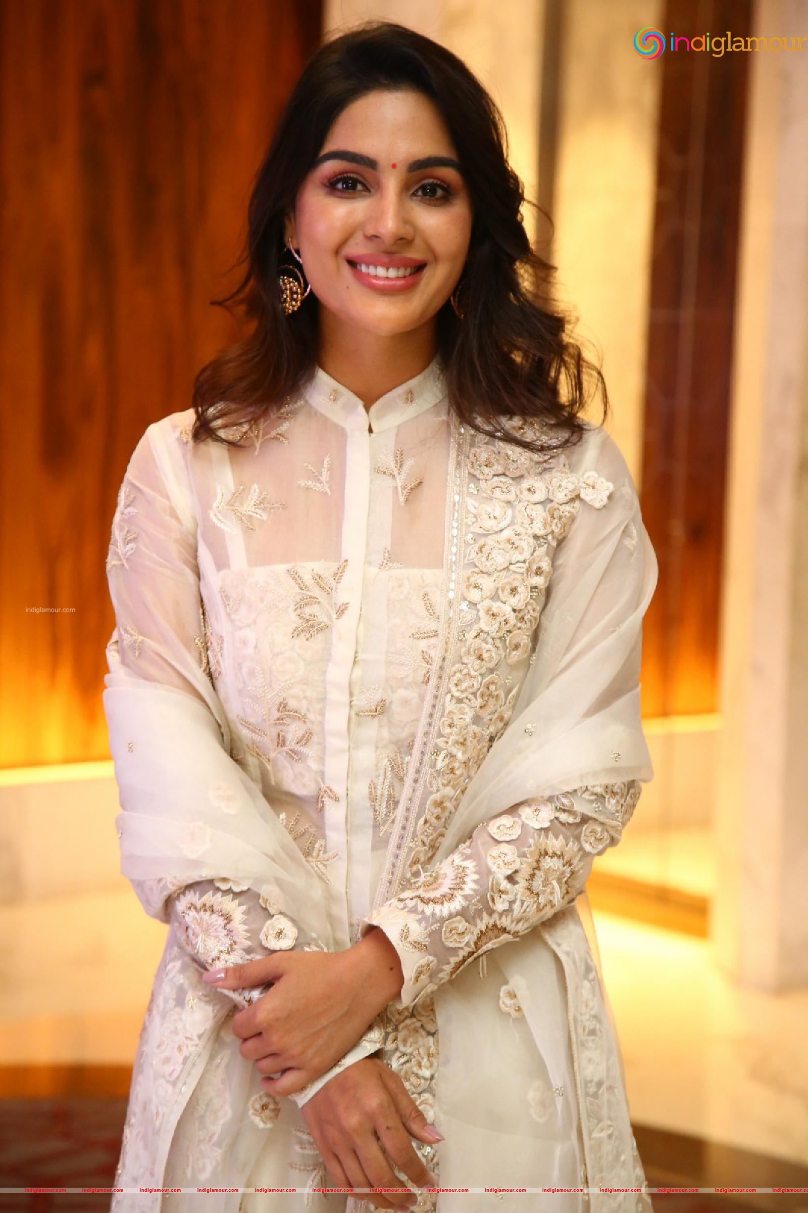 Samyuktha Menon Actress hd photo