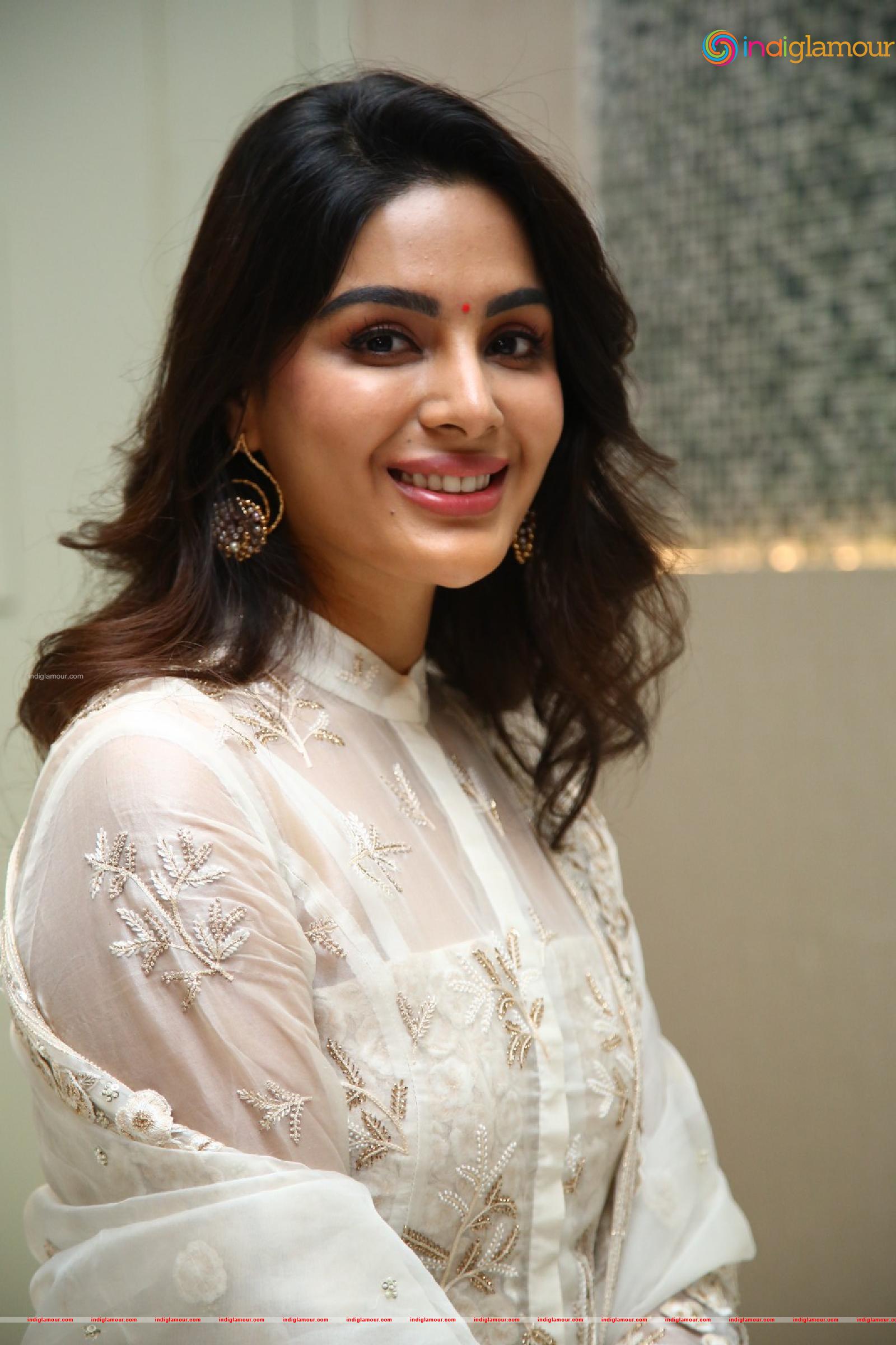 Samyuktha Menon Actress hd photo