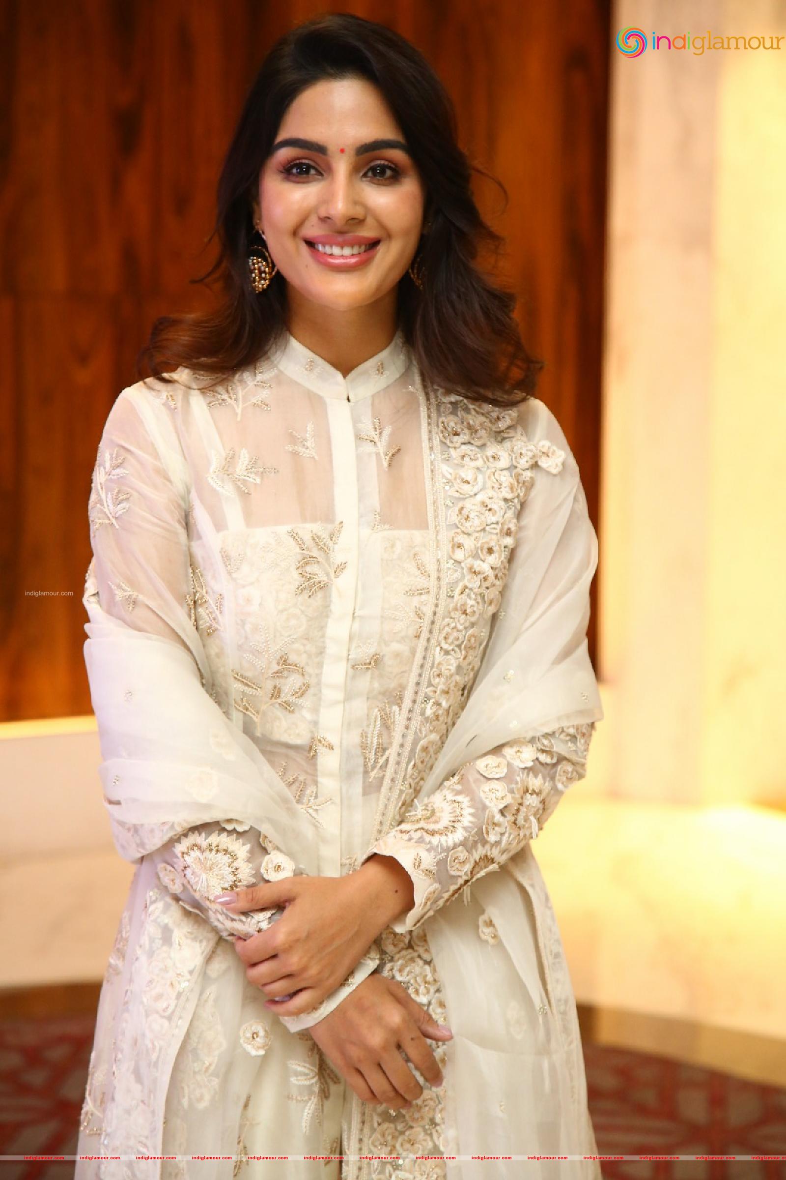 Samyuktha Menon Actress hd photo