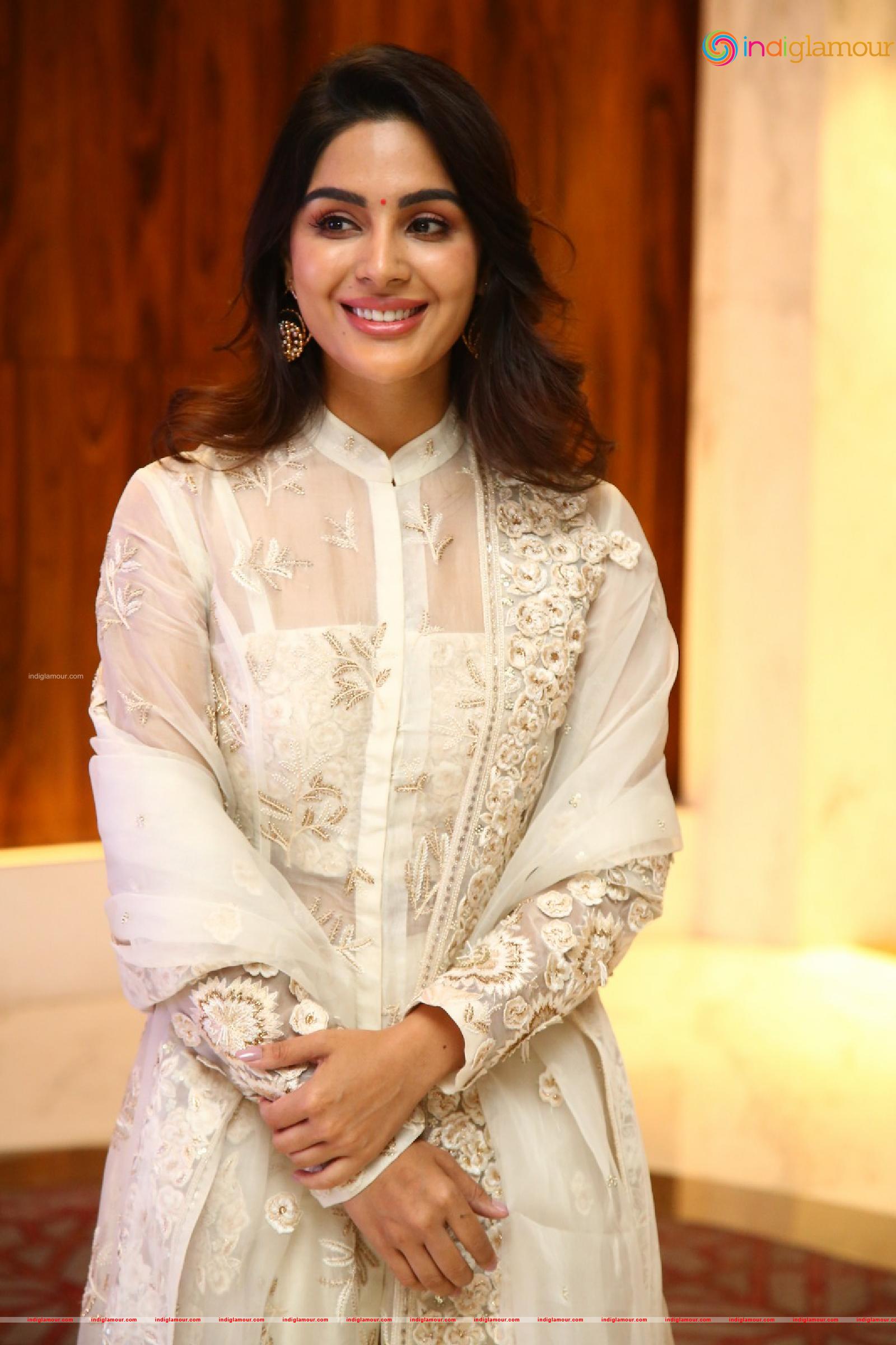 Samyuktha Menon Actress hd photo