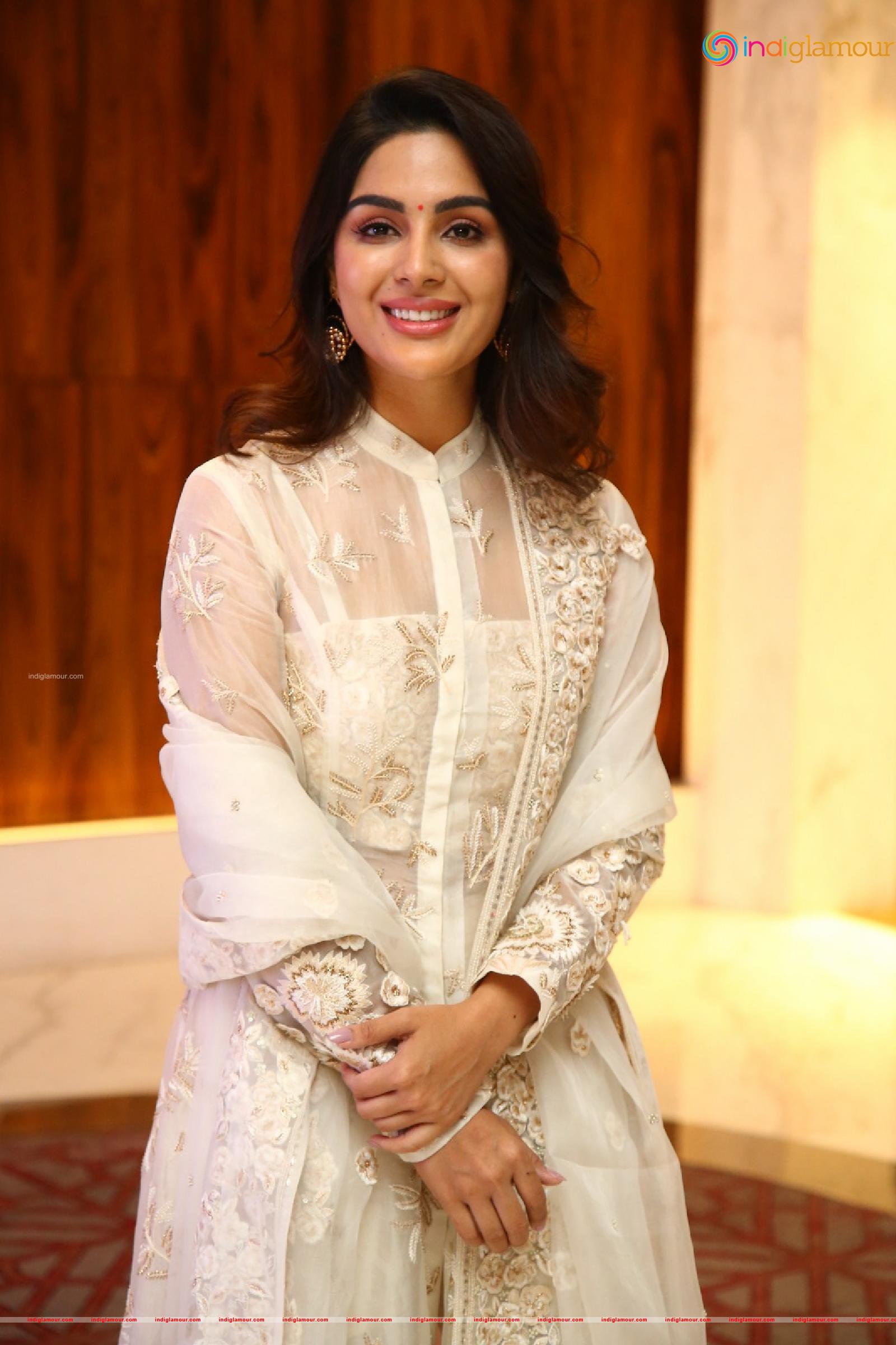 Samyuktha Menon Actress hd photo