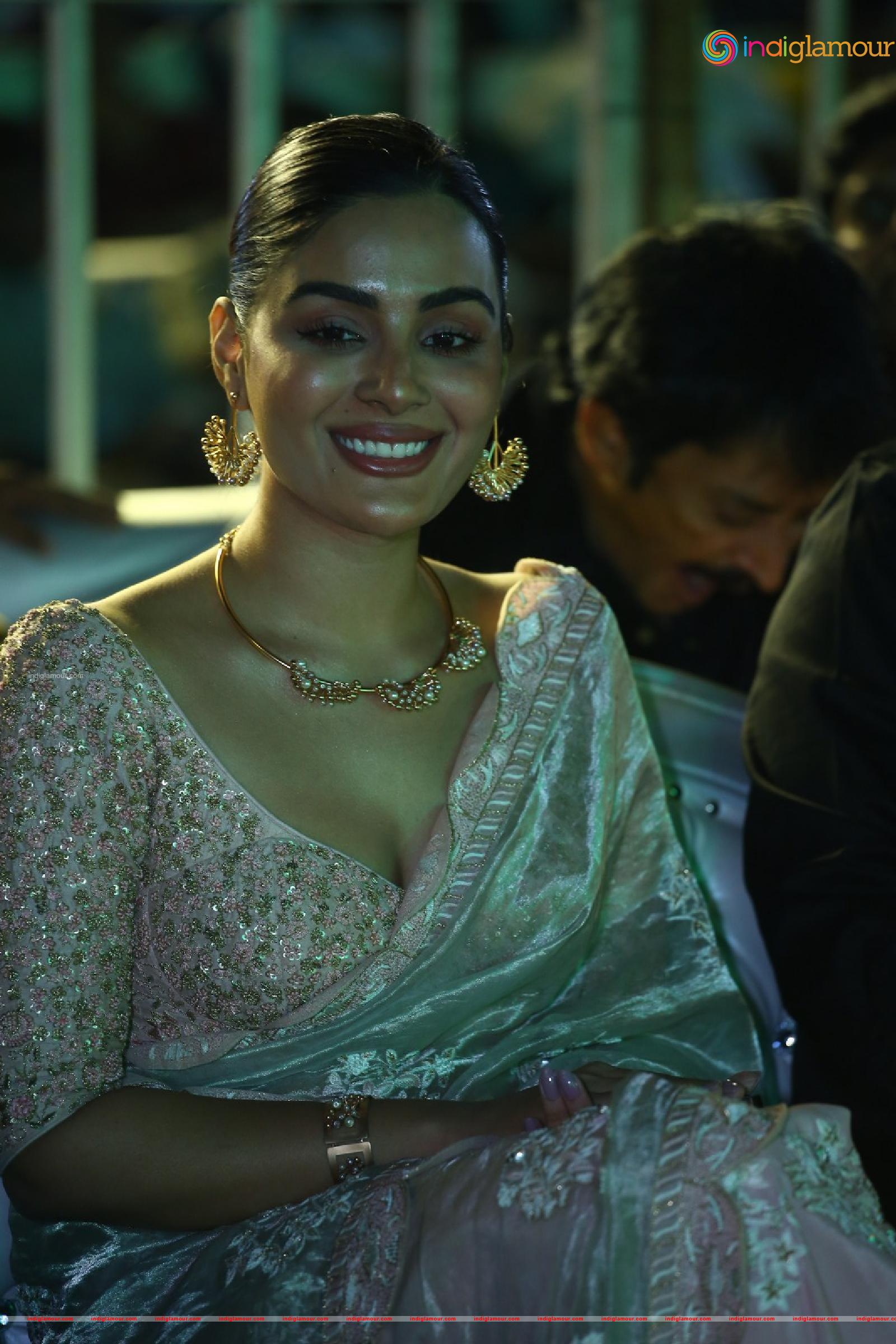 Samyuktha Menon Actress hd photo