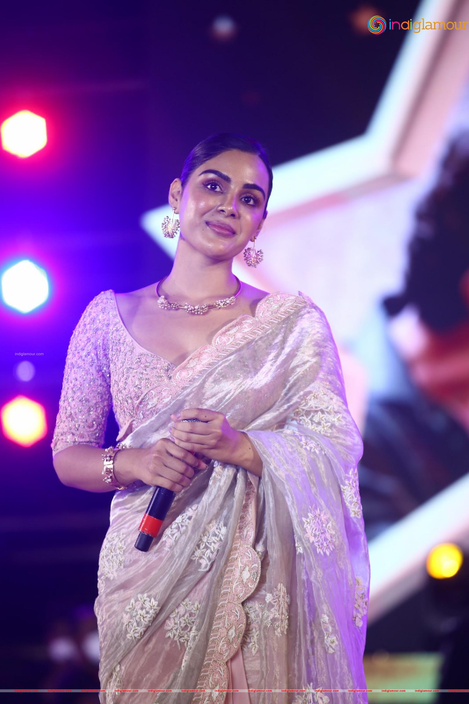 Samyuktha Menon Actress hd photo