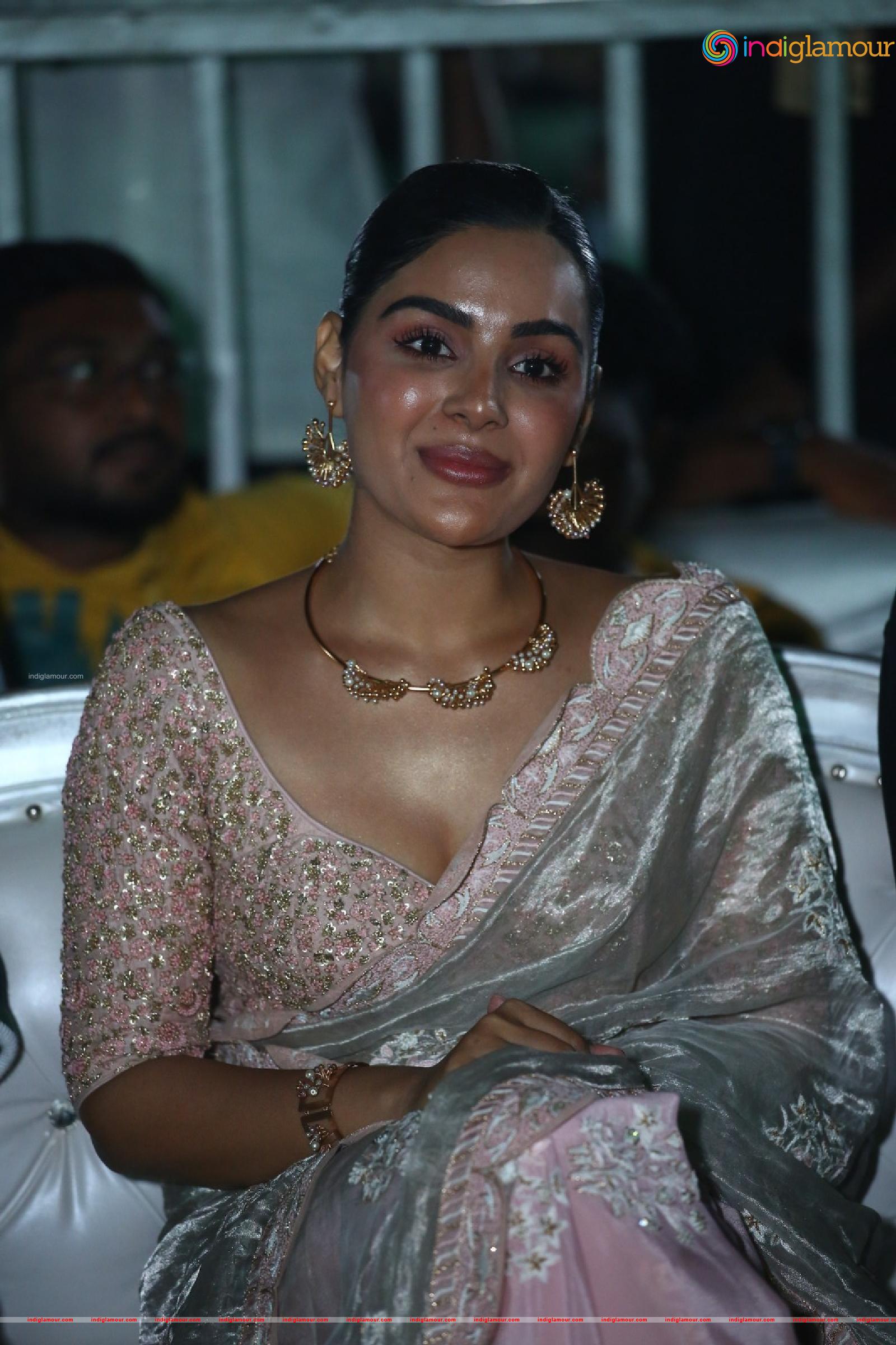 Samyuktha Menon Actress hd photo