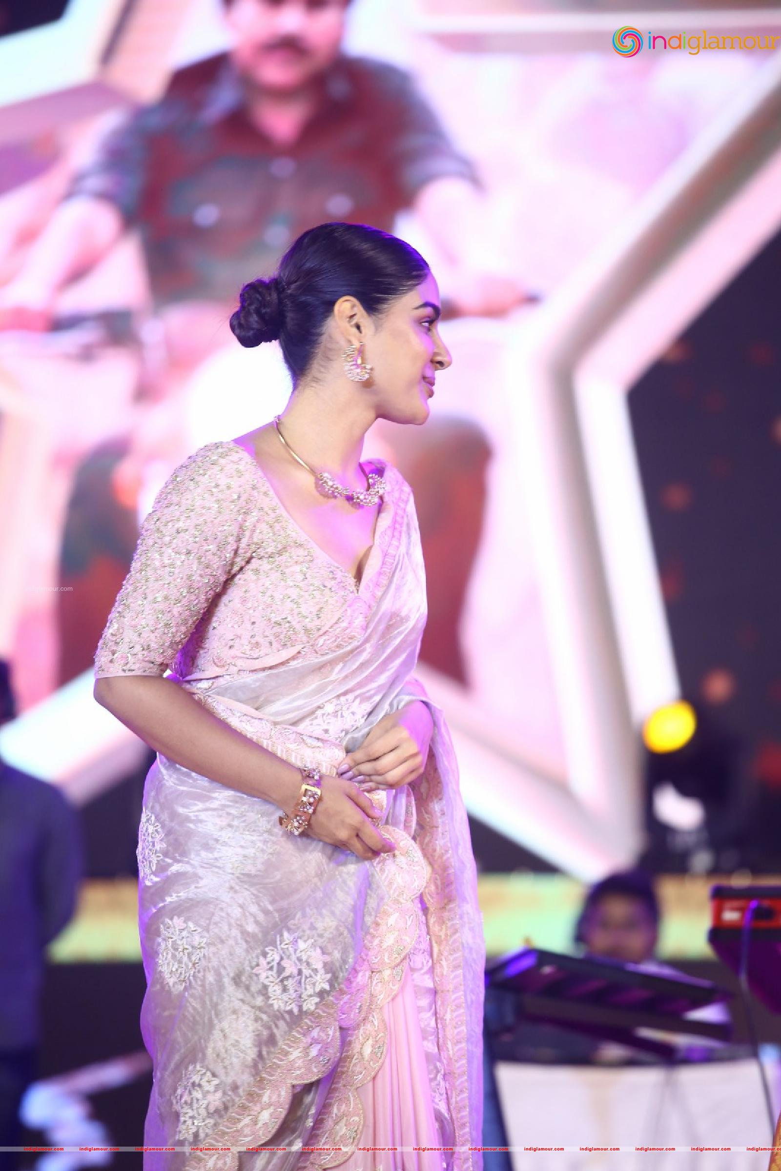 Samyuktha Menon Actress hd photo
