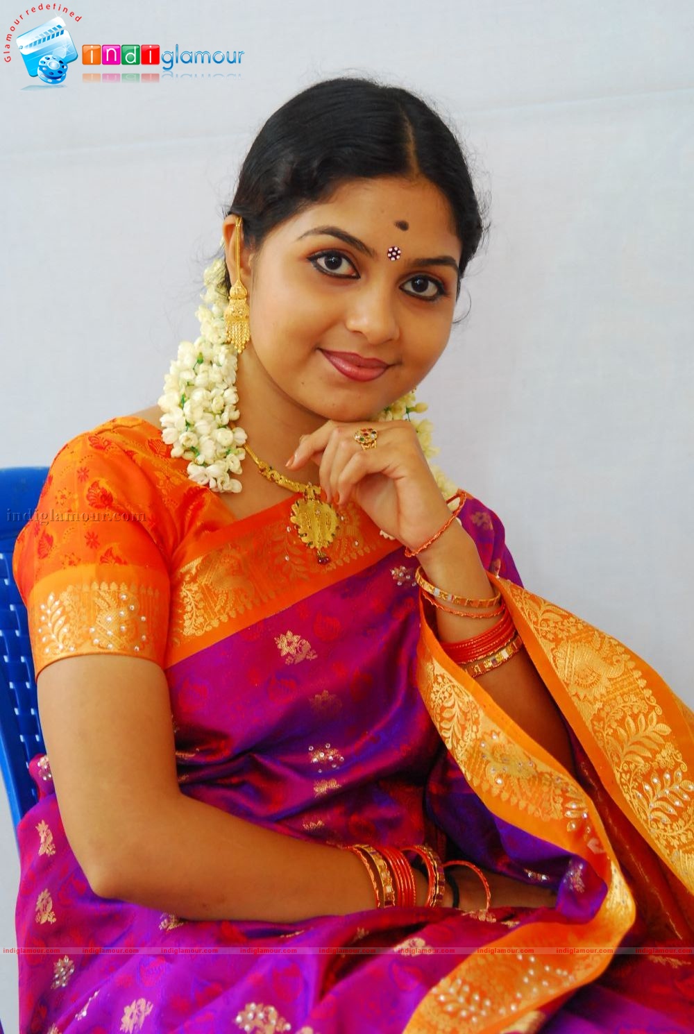 Ambili Devi Actress hd photo