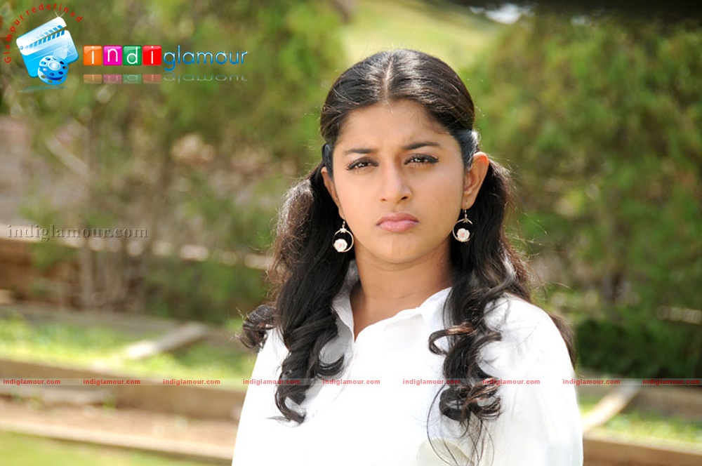 Meera Jasmine Actress hd photo