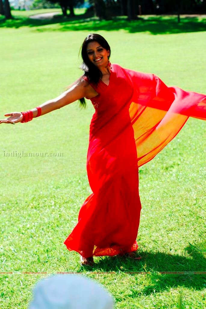 Vimala Raman Actress hd photo