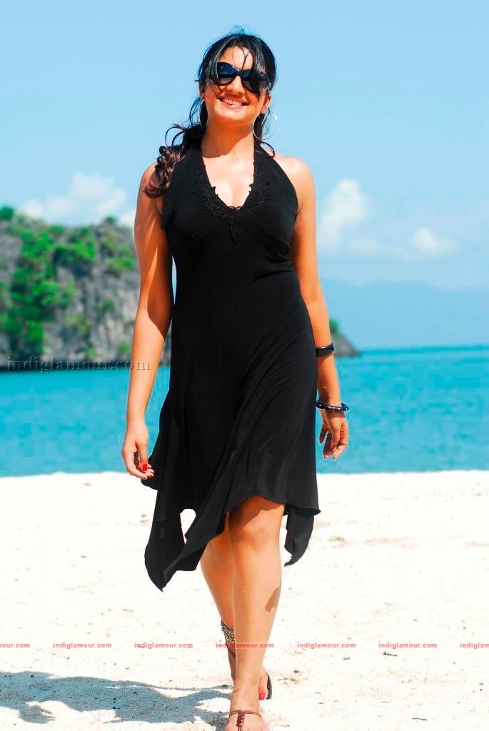 Vimala Raman Actress hd photo