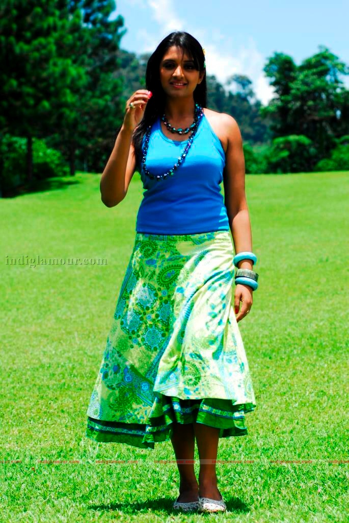 Vimala Raman Actress hd photo