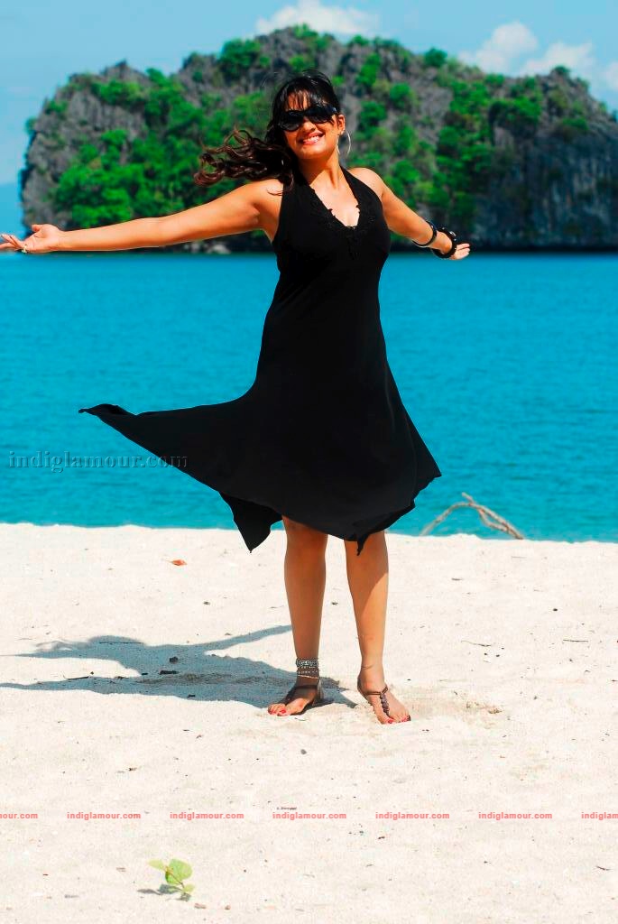 Vimala Raman Actress hd photo