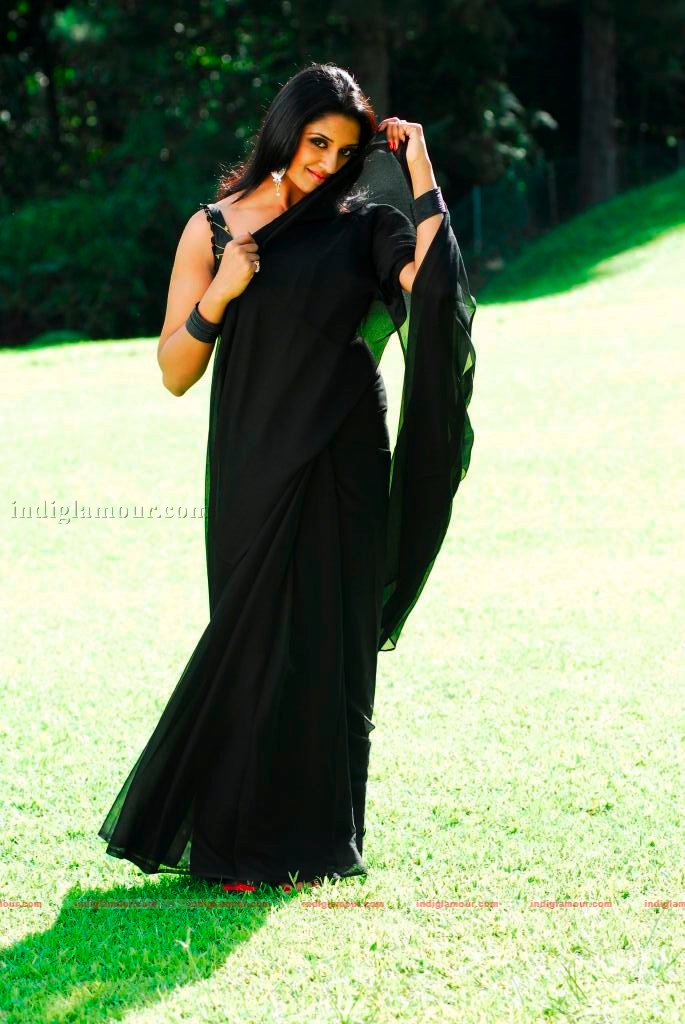 Vimala Raman Actress hd photo