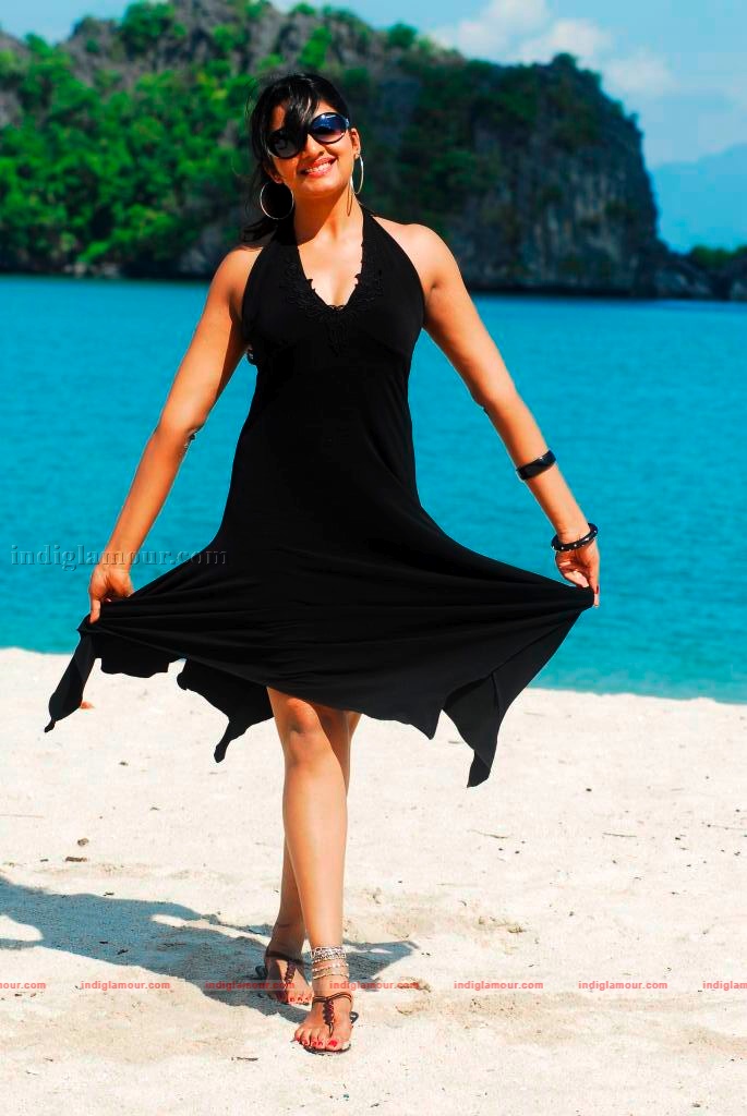 Vimala Raman Actress hd photo