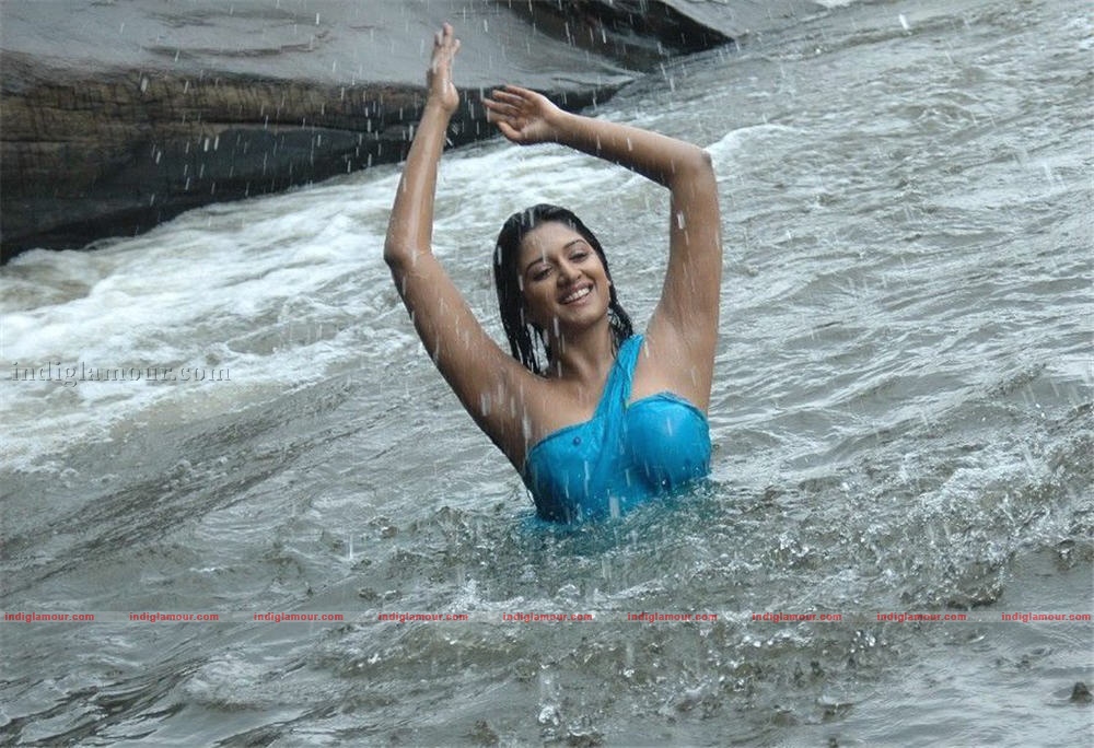 Vimala Raman Actress hd photo