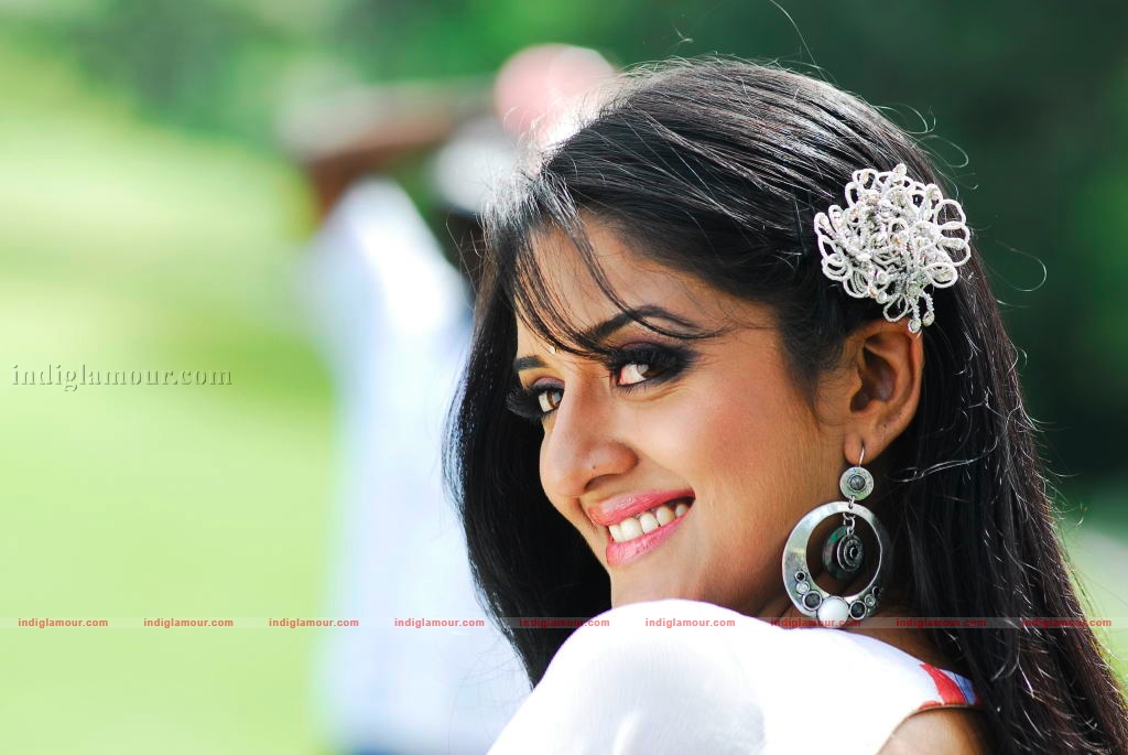 Vimala Raman Actress hd photo