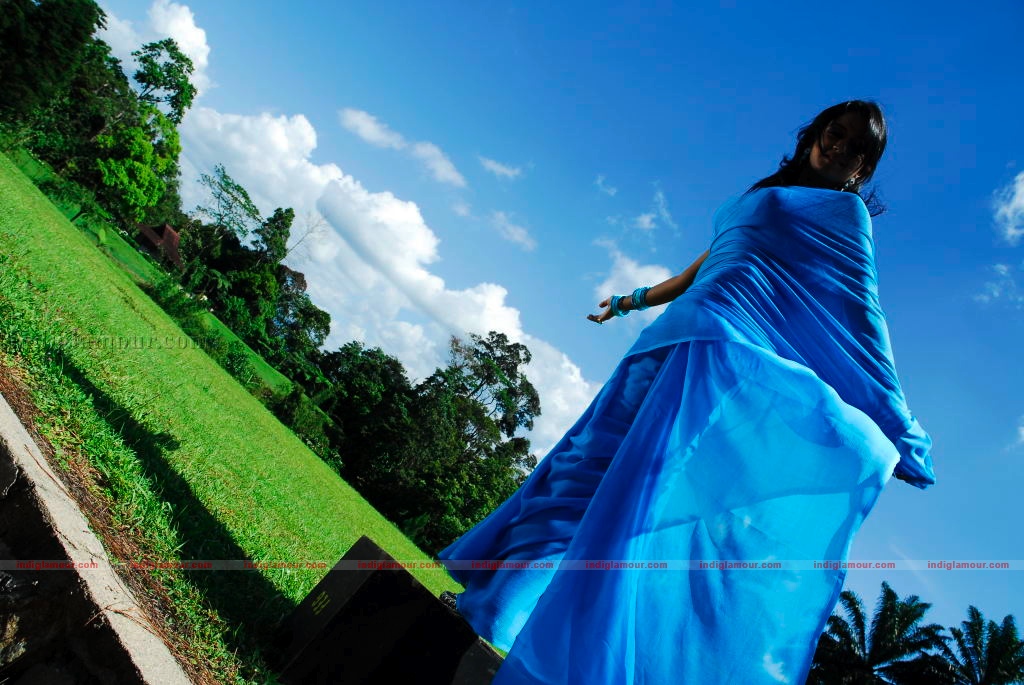 Vimala Raman Actress hd photo
