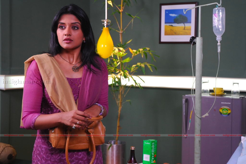 Vimala Raman Actress hd photo