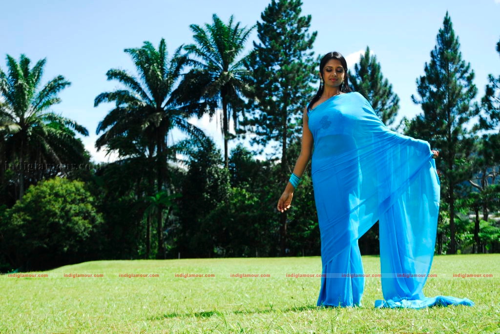 Vimala Raman Actress hd photo