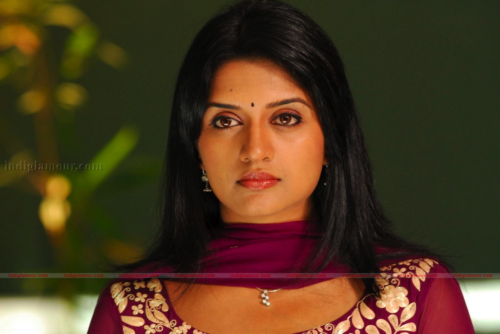Vimala Raman Actress hd photo