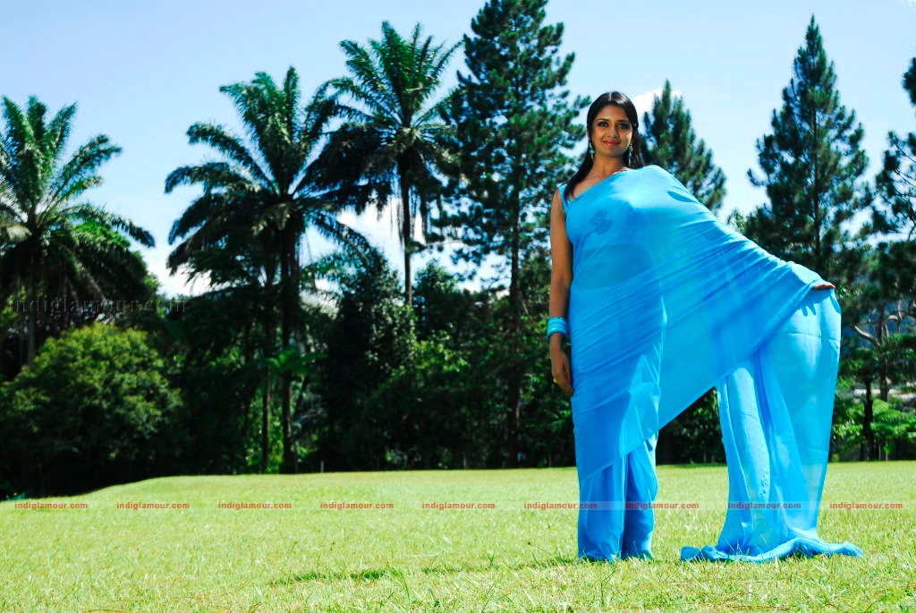 Vimala Raman Actress hd photo