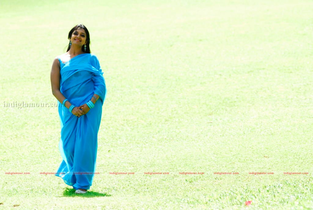 Vimala Raman Actress hd photo