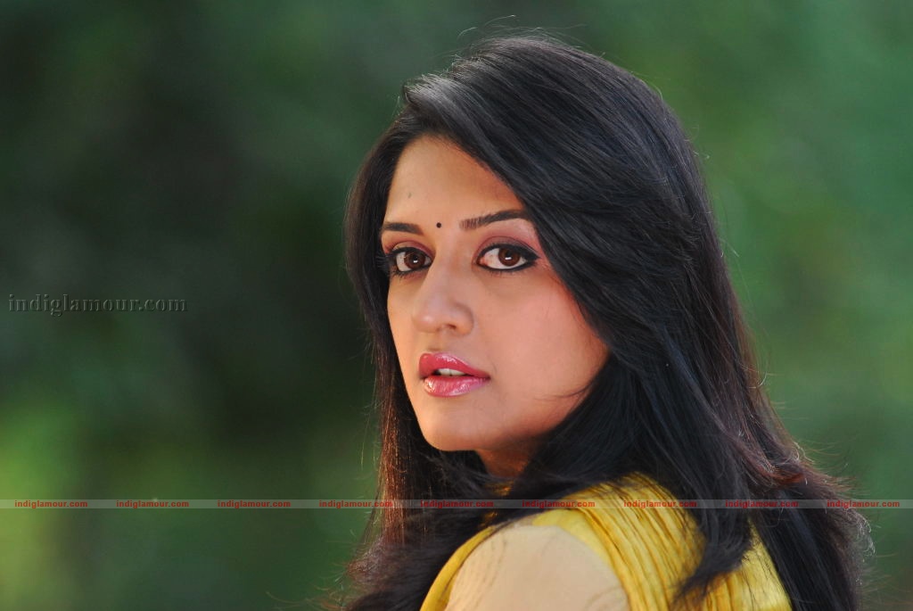 Vimala Raman Actress hd photo