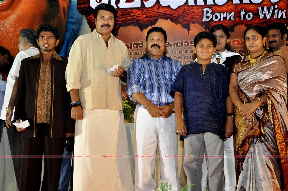 Pokkiri Raja pooja Event hd photo