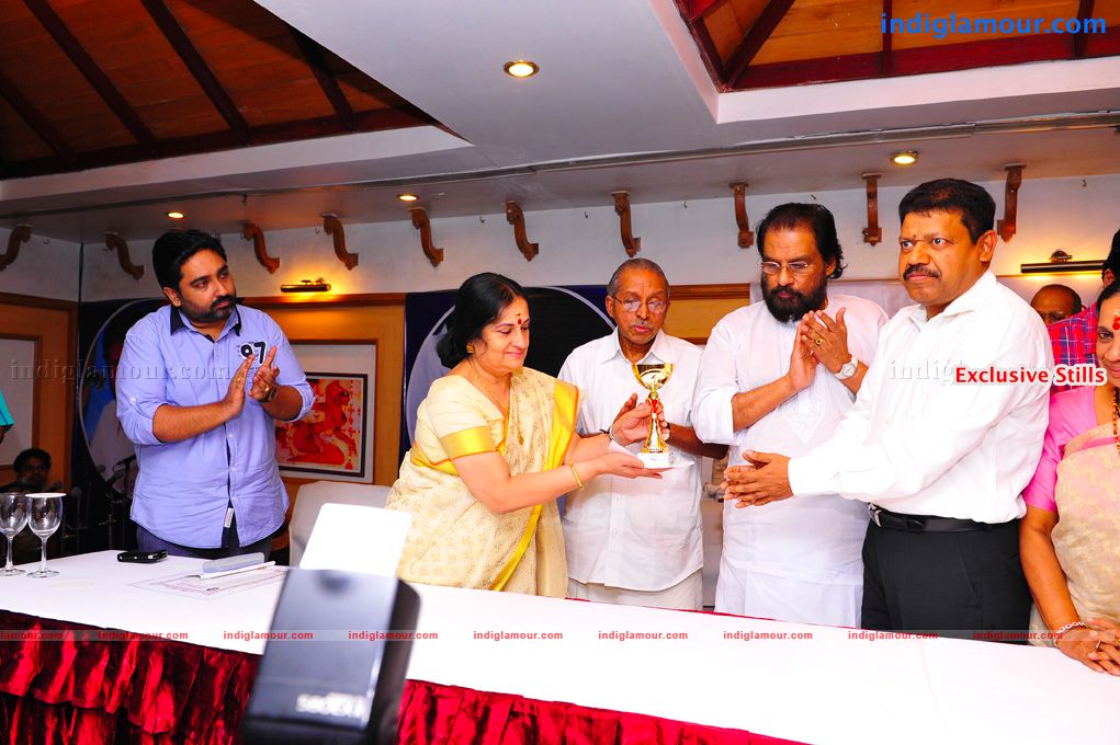 Swaralaya Eenam Awards Event hd photo