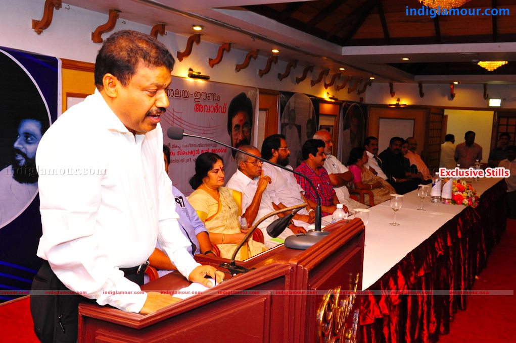 Swaralaya Eenam Awards Event hd photo