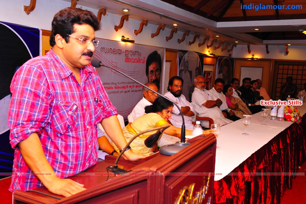 Swaralaya Eenam Awards Event hd photo