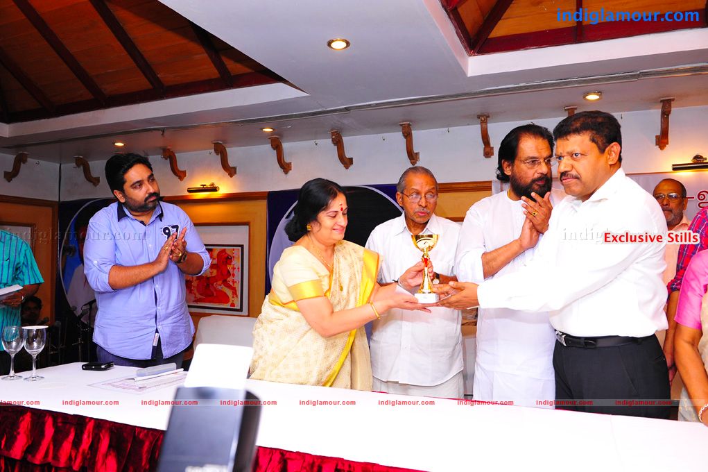 Swaralaya Eenam Awards Event hd photo